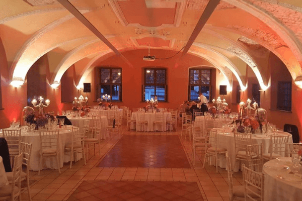 Vilniaus Senamiesčio Širdyje - Išskirtinė Vieta Vestuvėms vestuvių pobūvis didelėje salėje
